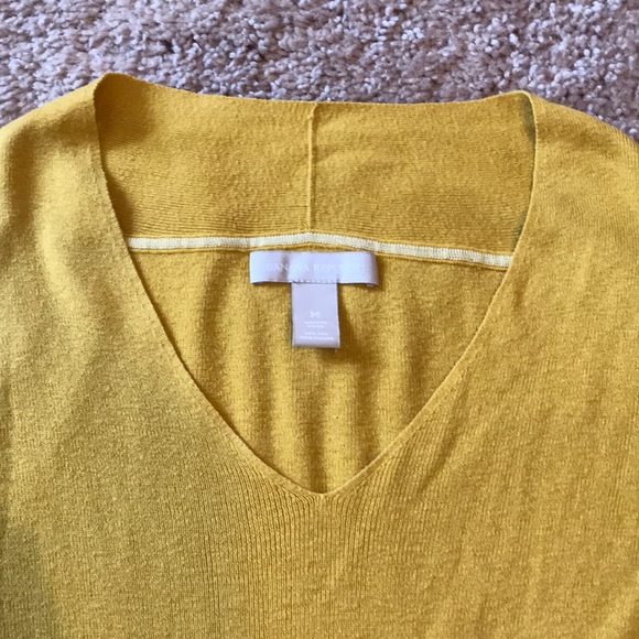 Sweater - Picture 3 of 4